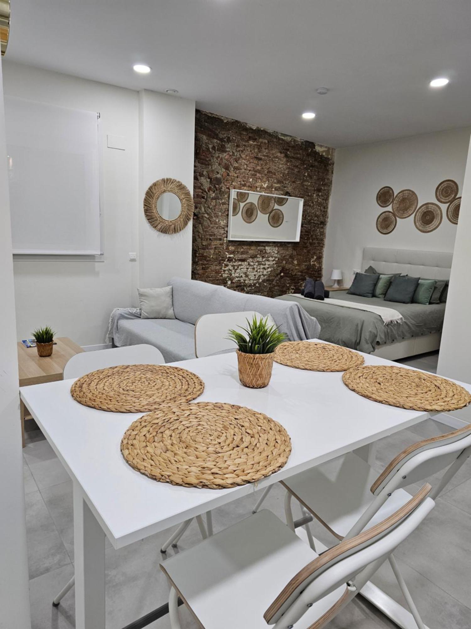 Estudio Trinidad Centro Malaga 2 Экстерьер фото